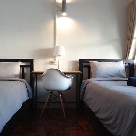 Pingplalee Female House Bed and Breakfast Bangkok Buitenkant foto