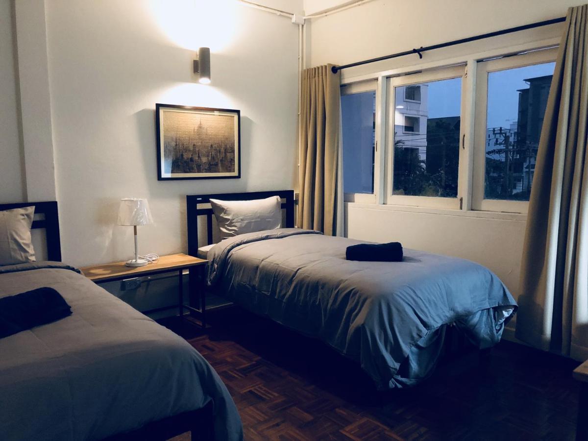 Pingplalee Female House Bed and Breakfast Bangkok Buitenkant foto