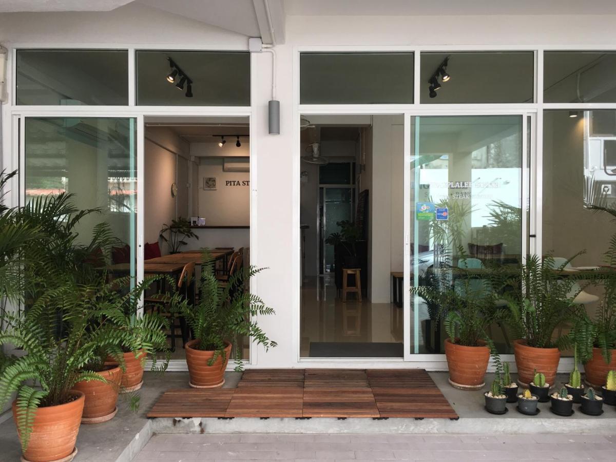 Pingplalee Female House Bed and Breakfast Bangkok Buitenkant foto