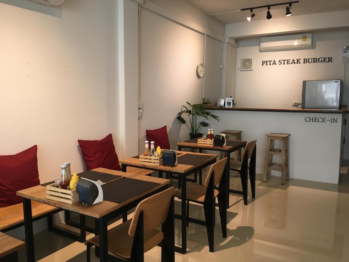 Pingplalee Female House Bed and Breakfast Bangkok Buitenkant foto