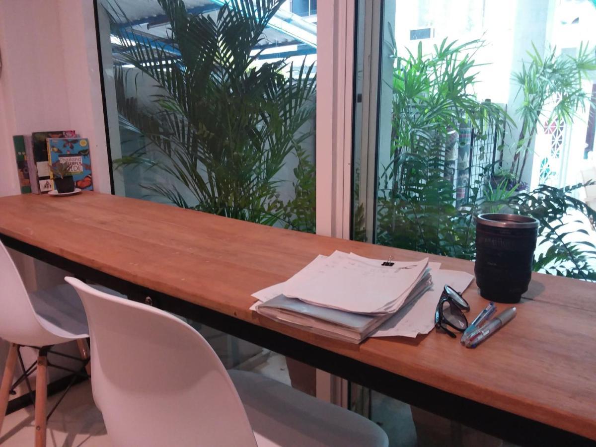 Pingplalee Female House Bed and Breakfast Bangkok Buitenkant foto