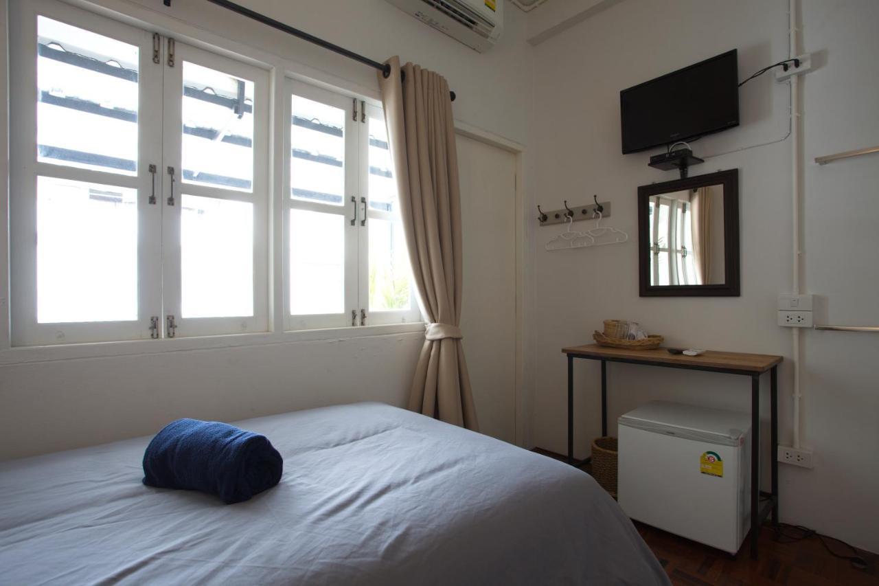 Pingplalee Female House Bed and Breakfast Bangkok Buitenkant foto