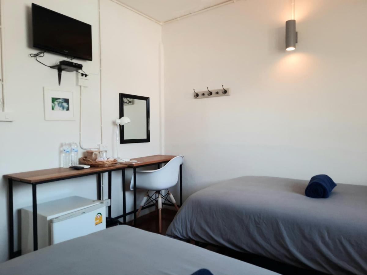 Pingplalee Female House Bed and Breakfast Bangkok Buitenkant foto
