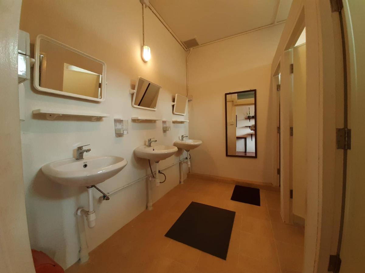 Pingplalee Female House Bed and Breakfast Bangkok Buitenkant foto