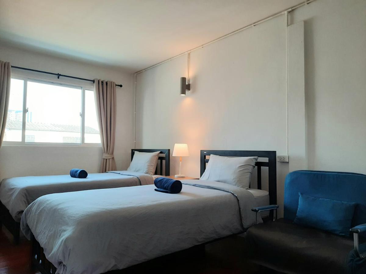 Pingplalee Female House Bed and Breakfast Bangkok Buitenkant foto