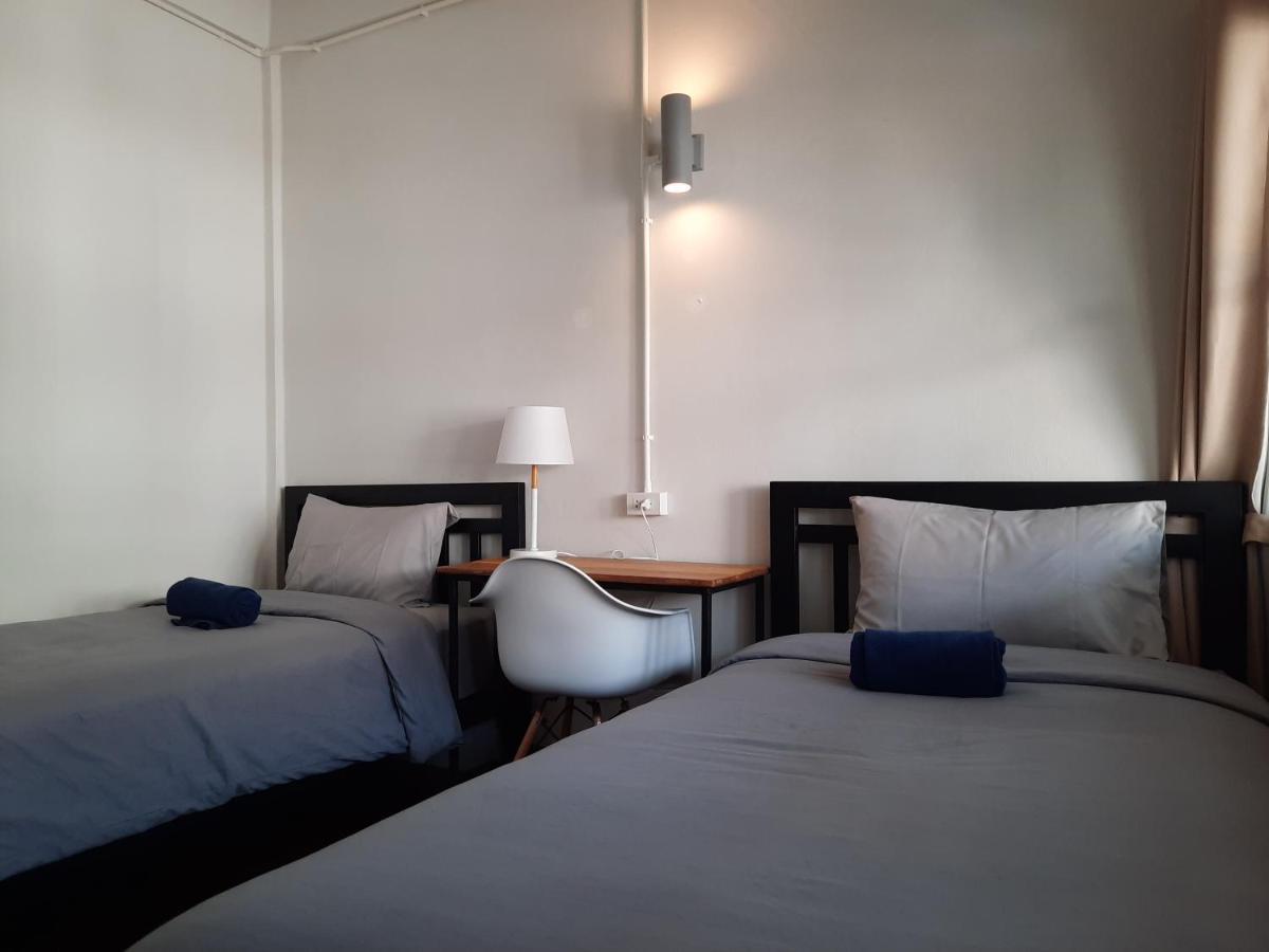 Pingplalee Female House Bed and Breakfast Bangkok Buitenkant foto