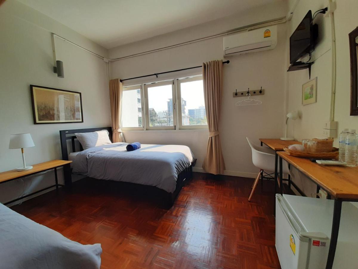 Pingplalee Female House Bed and Breakfast Bangkok Buitenkant foto