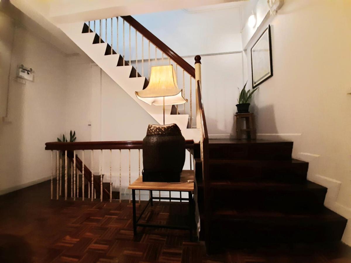 Pingplalee Female House Bed and Breakfast Bangkok Buitenkant foto